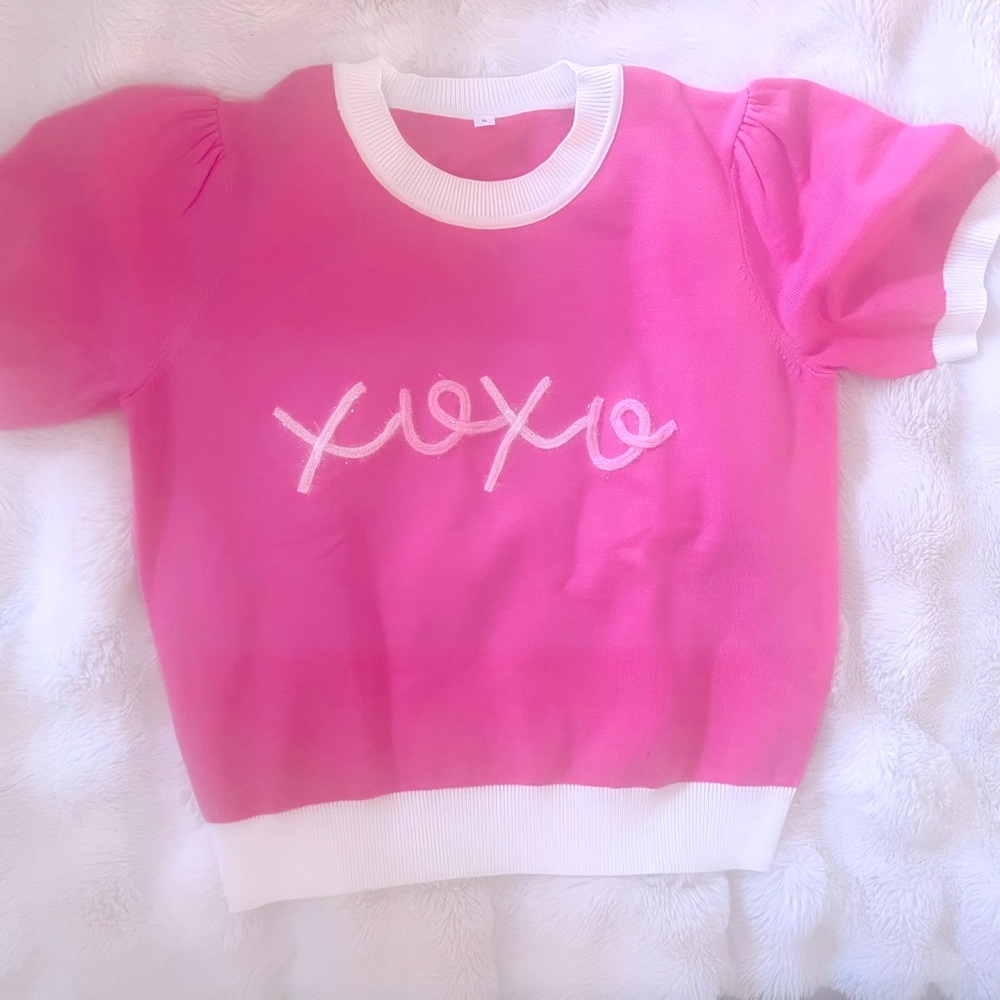 pink knit short sleeve top XOXO (size small)